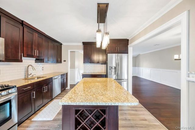 178 Missouri Avenue, Bay Shore, NY 11706