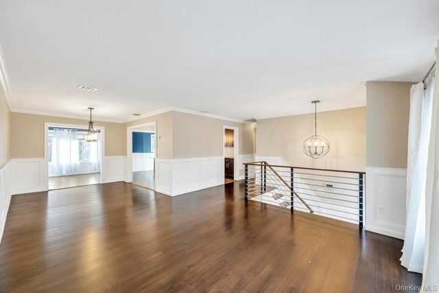 178 Missouri Avenue, Bay Shore, NY 11706