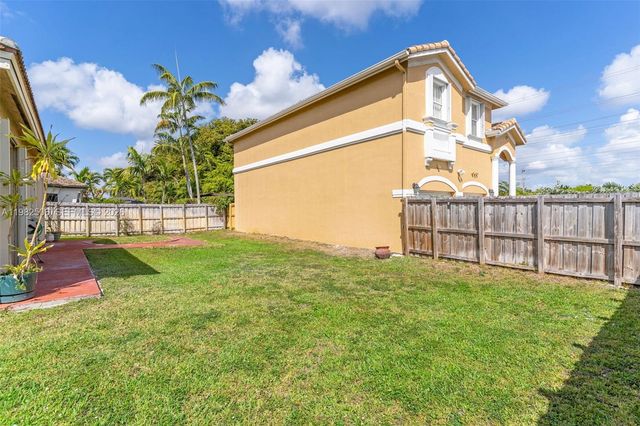 11221 NW 48th Ter, Doral, FL 33178