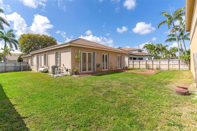 11221 NW 48th Ter, Doral, FL 33178