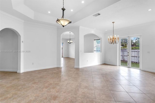 11221 NW 48th Ter, Doral, FL 33178