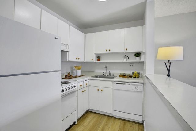 3 Admiral Dr F370, Emeryville, CA 94608