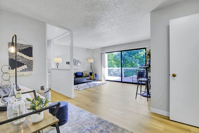 3 Admiral Dr F370, Emeryville, CA 94608