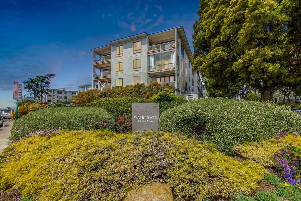 Image 1 of property listing at 3 Admiral Dr F370, Emeryville, CA 94608