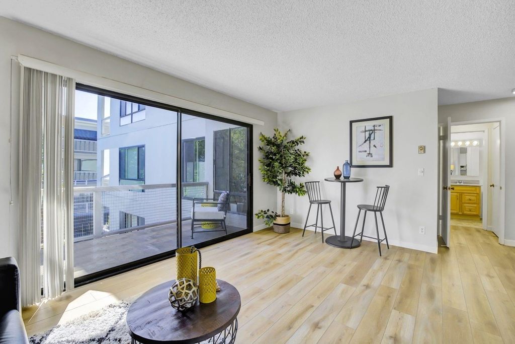 Image 13 of property listing at 3 Admiral Dr F370, Emeryville, CA 94608