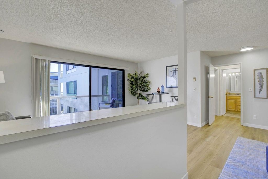 Image 19 of property listing at 3 Admiral Dr F370, Emeryville, CA 94608