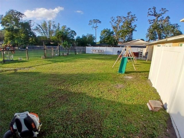2211 NEW JERSEY RD, Lakeland, FL 33803