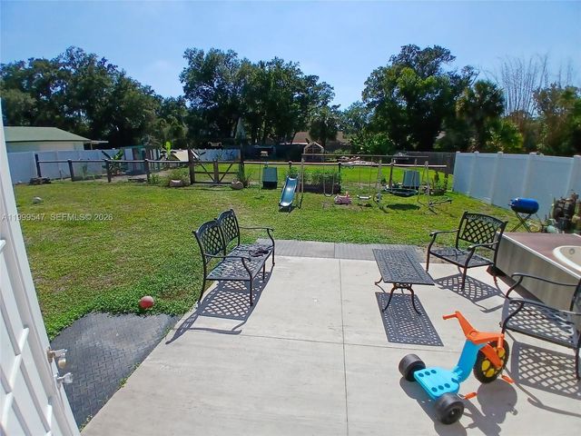 2211 NEW JERSEY RD, Lakeland, FL 33803