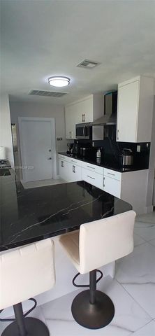 2211 NEW JERSEY RD, Lakeland, FL 33803