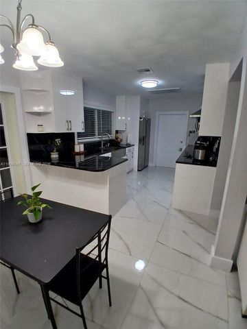 2211 NEW JERSEY RD, Lakeland, FL 33803