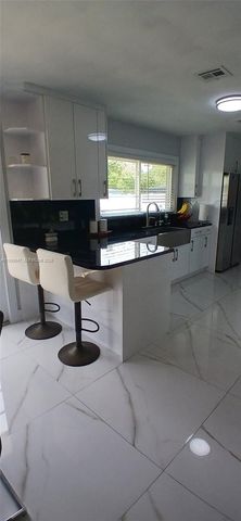 2211 NEW JERSEY RD, Lakeland, FL 33803