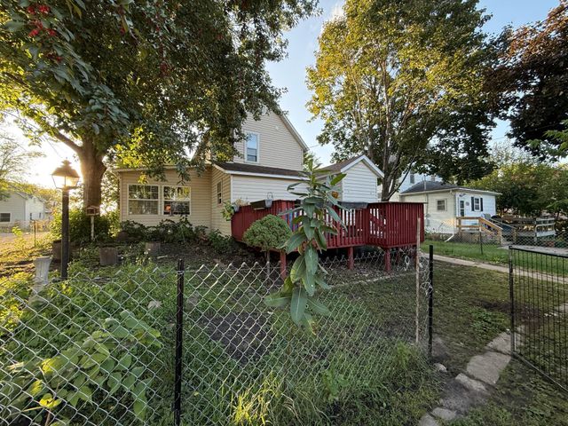 422 S 6th Street, Montevideo, MN 56265