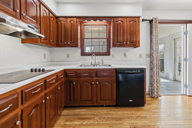 1399 Laurel Lake North Road, London, KY 40744