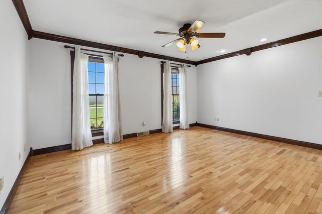 1399 Laurel Lake North Road, London, KY 40744