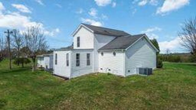 1399 Laurel Lake North Road, London, KY 40744