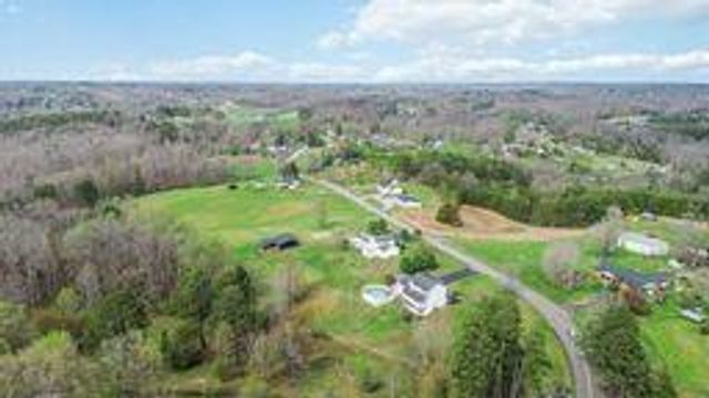 1399 Laurel Lake North Road, London, KY 40744