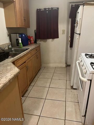 112 W Oak Street, Winslow, AZ 86047