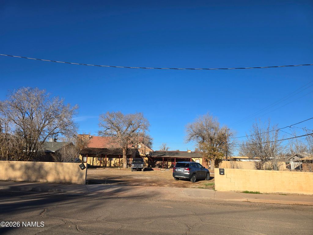112 W Oak Street, Winslow, AZ 86047