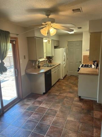 4910 Manchester CIR, Austin, TX 78745