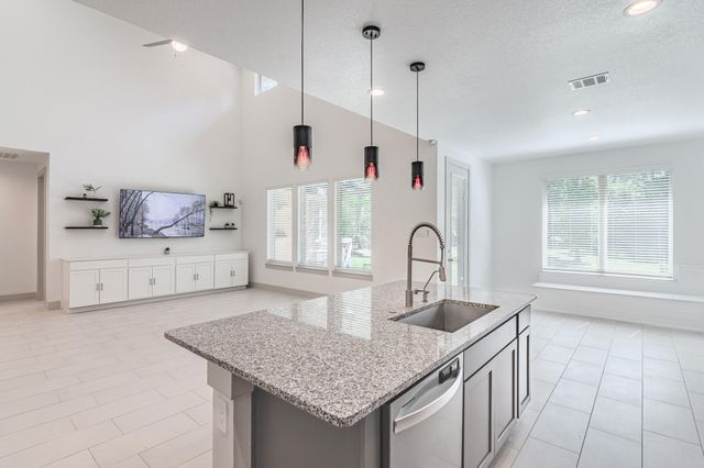 176 Leila Lane, New Waverly, TX 77358