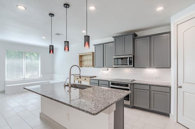 176 Leila Lane, New Waverly, TX 77358