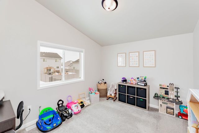 6032 80th Avenue S, Horace, ND 58047