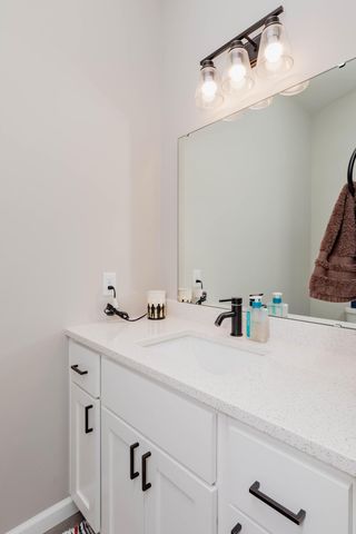 6032 80th Avenue S, Horace, ND 58047