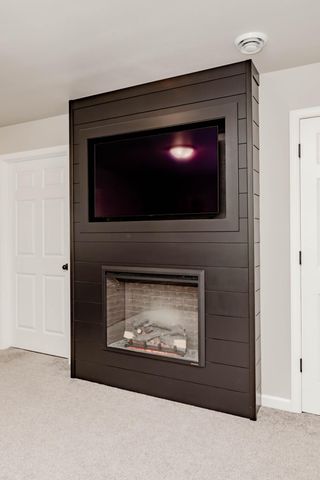 6032 80th Avenue S, Horace, ND 58047