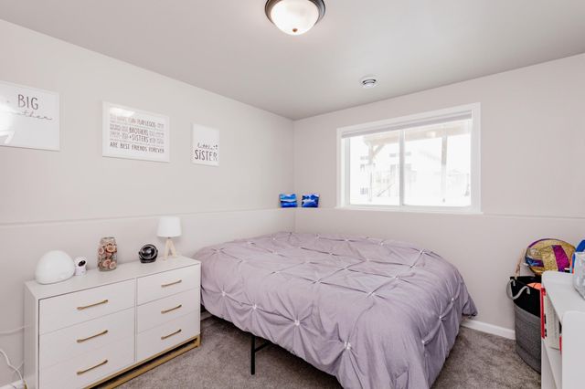 6032 80th Avenue S, Horace, ND 58047