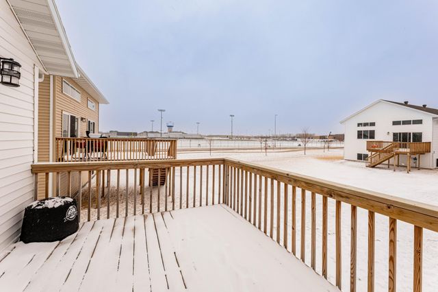 6032 80th Avenue S, Horace, ND 58047