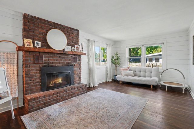 850 Colrain Street Sw, City Of Wyoming, MI 49509