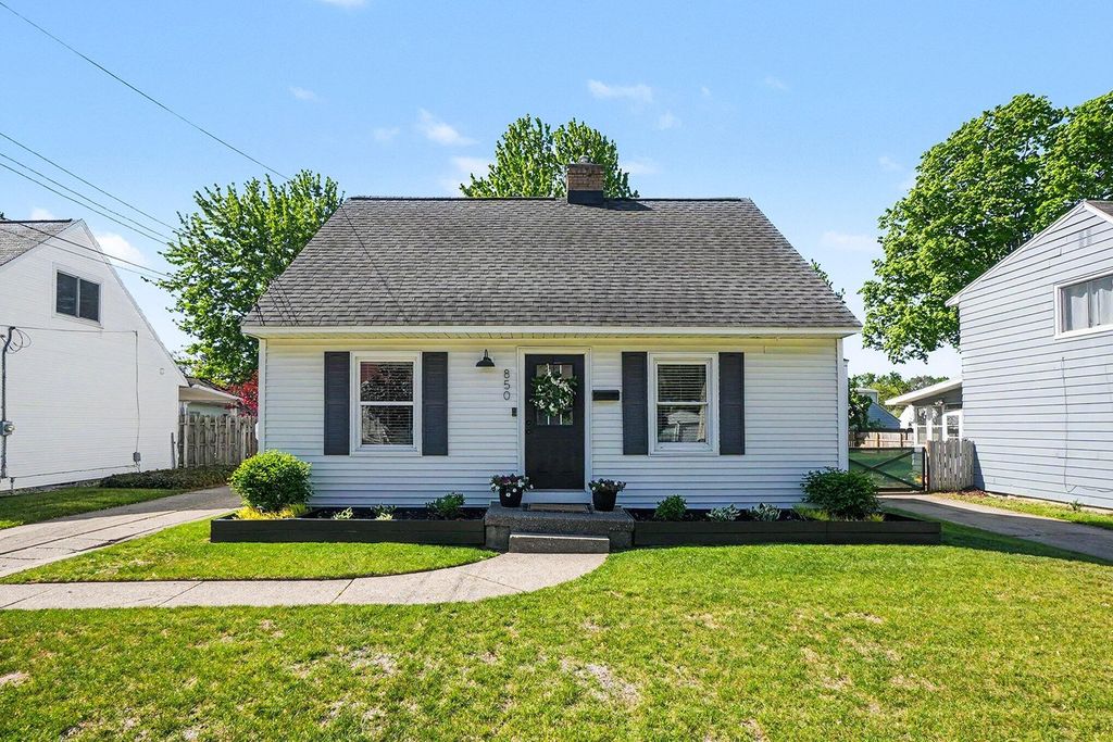 850 Colrain Street Sw, City Of Wyoming, MI 49509