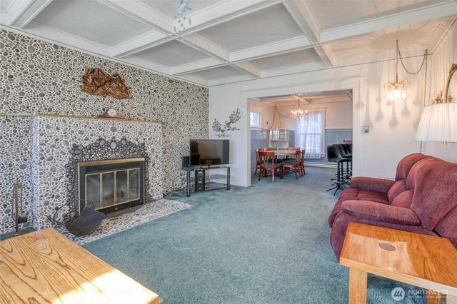 620 6th Street, Hoquiam, WA 98550