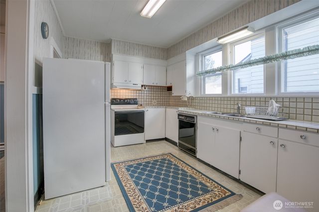 620 6th Street, Hoquiam, WA 98550