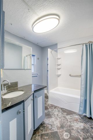 620 6th Street, Hoquiam, WA 98550