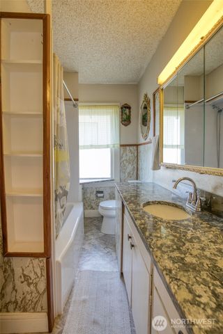 620 6th Street, Hoquiam, WA 98550