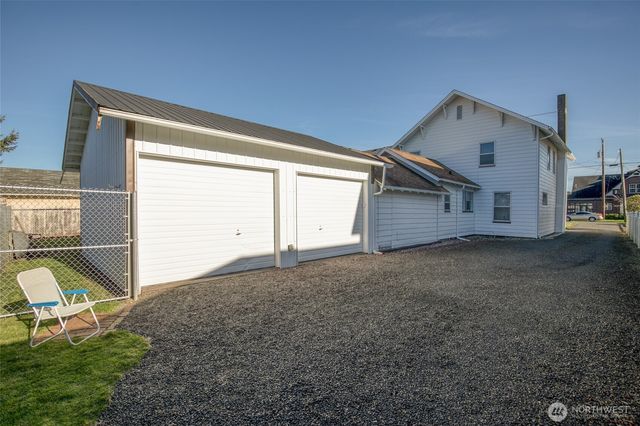 620 6th Street, Hoquiam, WA 98550