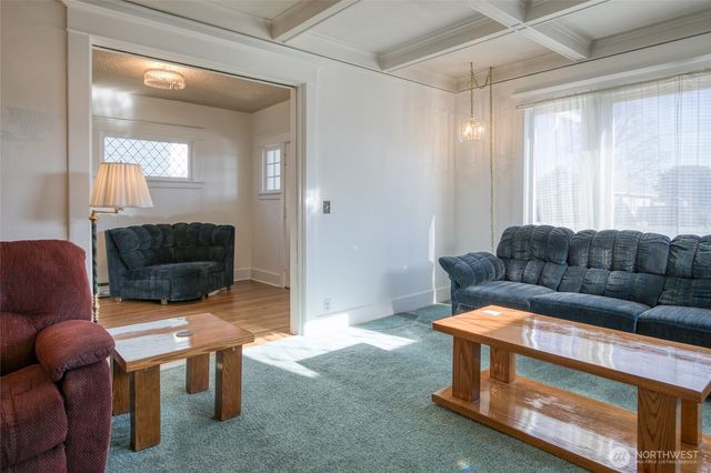 620 6th Street, Hoquiam, WA 98550