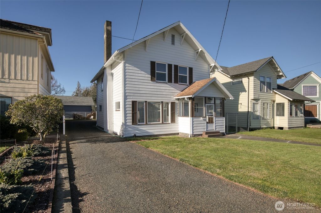 620 6th Street, Hoquiam, WA 98550