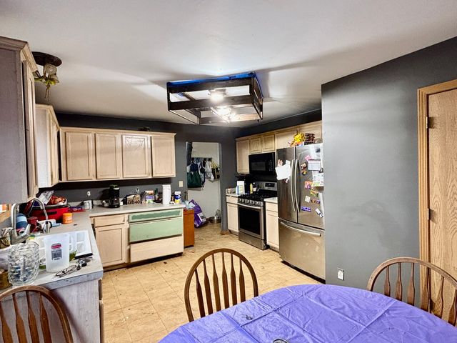 2419 Fairfield Trail, Belvidere, IL 61008