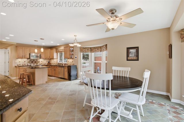 56891 Aberdeen Drive, Shelby Charter Township, MI 48316