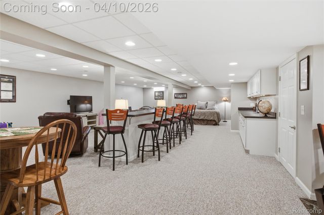 56891 Aberdeen Drive, Shelby Charter Township, MI 48316