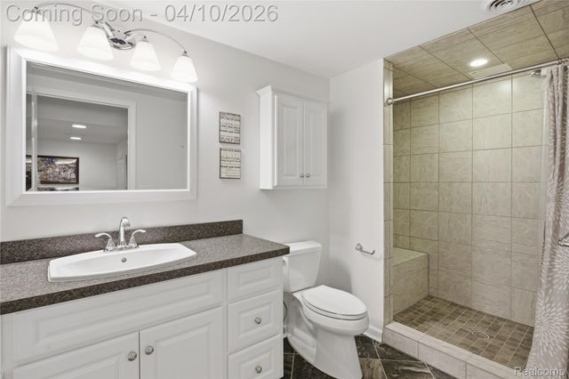 56891 Aberdeen Drive, Shelby Charter Township, MI 48316