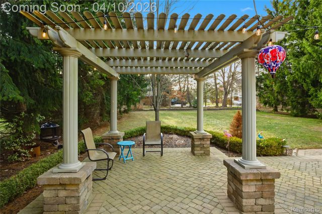 56891 Aberdeen Drive, Shelby Charter Township, MI 48316