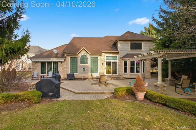 56891 Aberdeen Drive, Shelby Charter Township, MI 48316