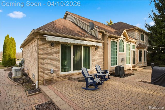 56891 Aberdeen Drive, Shelby Charter Township, MI 48316