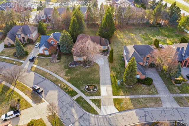 56891 Aberdeen Drive, Shelby Charter Township, MI 48316
