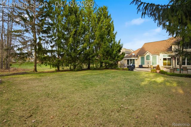 56891 Aberdeen Drive, Shelby Charter Township, MI 48316