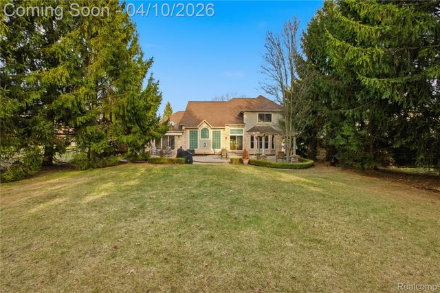 56891 Aberdeen Drive, Shelby Charter Township, MI 48316