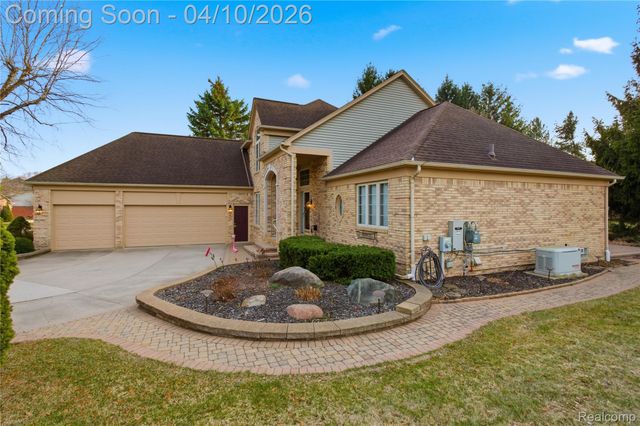 56891 Aberdeen Drive, Shelby Charter Township, MI 48316